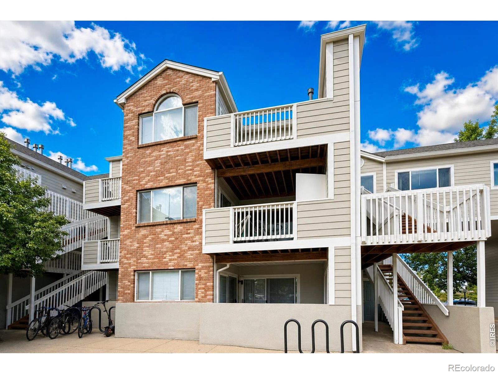 2850 Aurora Avenue 206