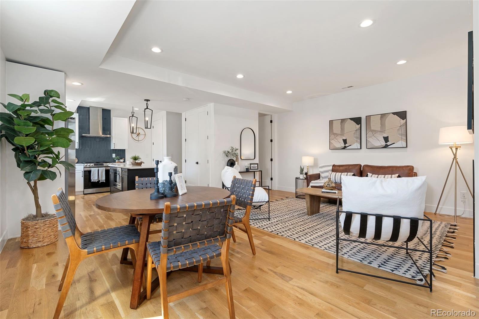 475 Galapago Street 3