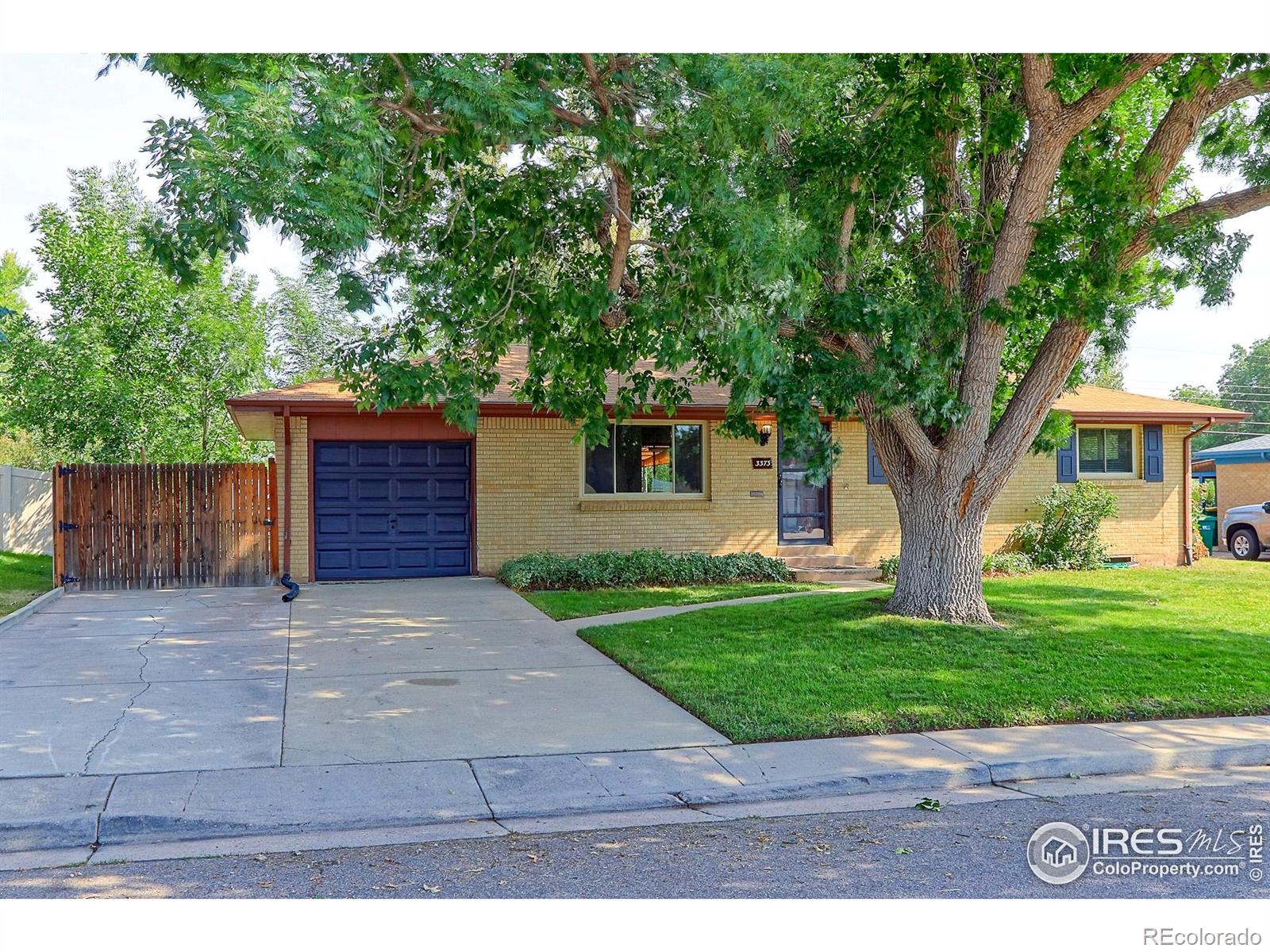 3373 W Monmouth Avenue