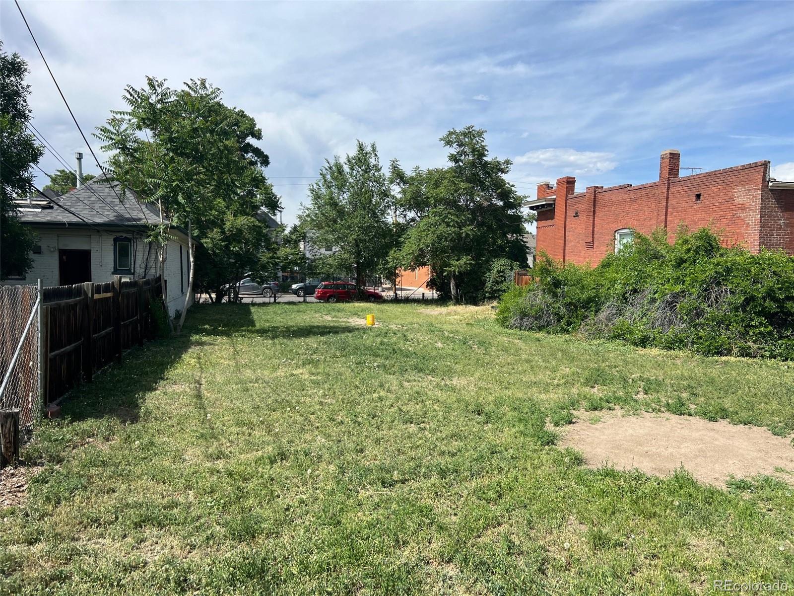 300 W 1st Avenue