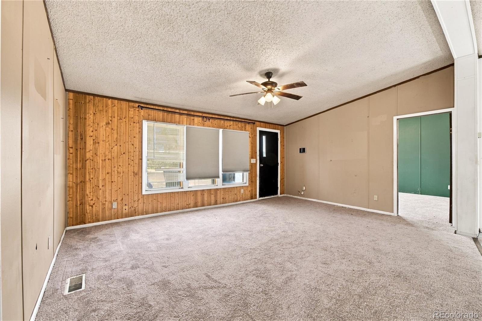 30 W 8th Avenue