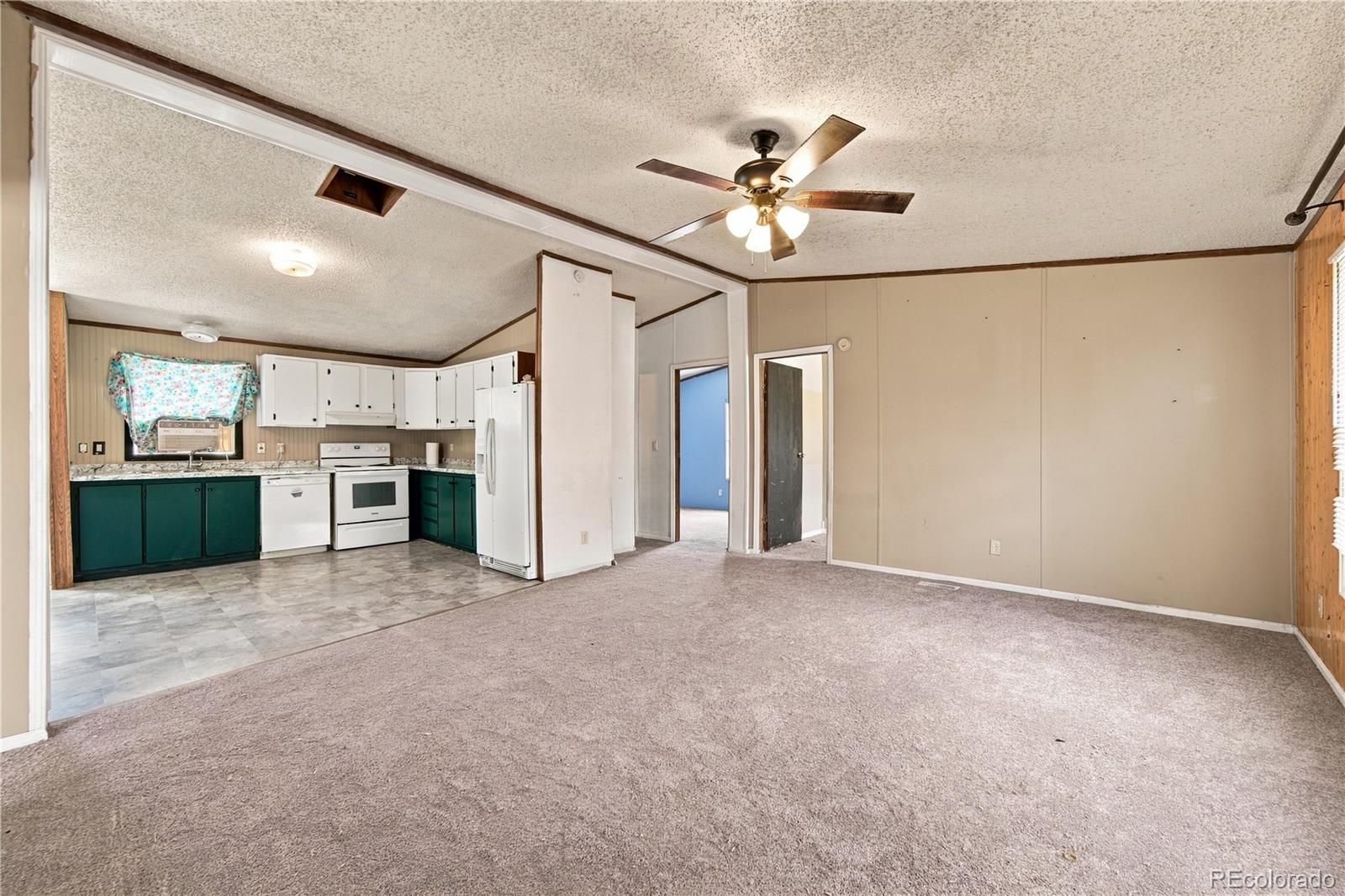 30 W 8th Avenue