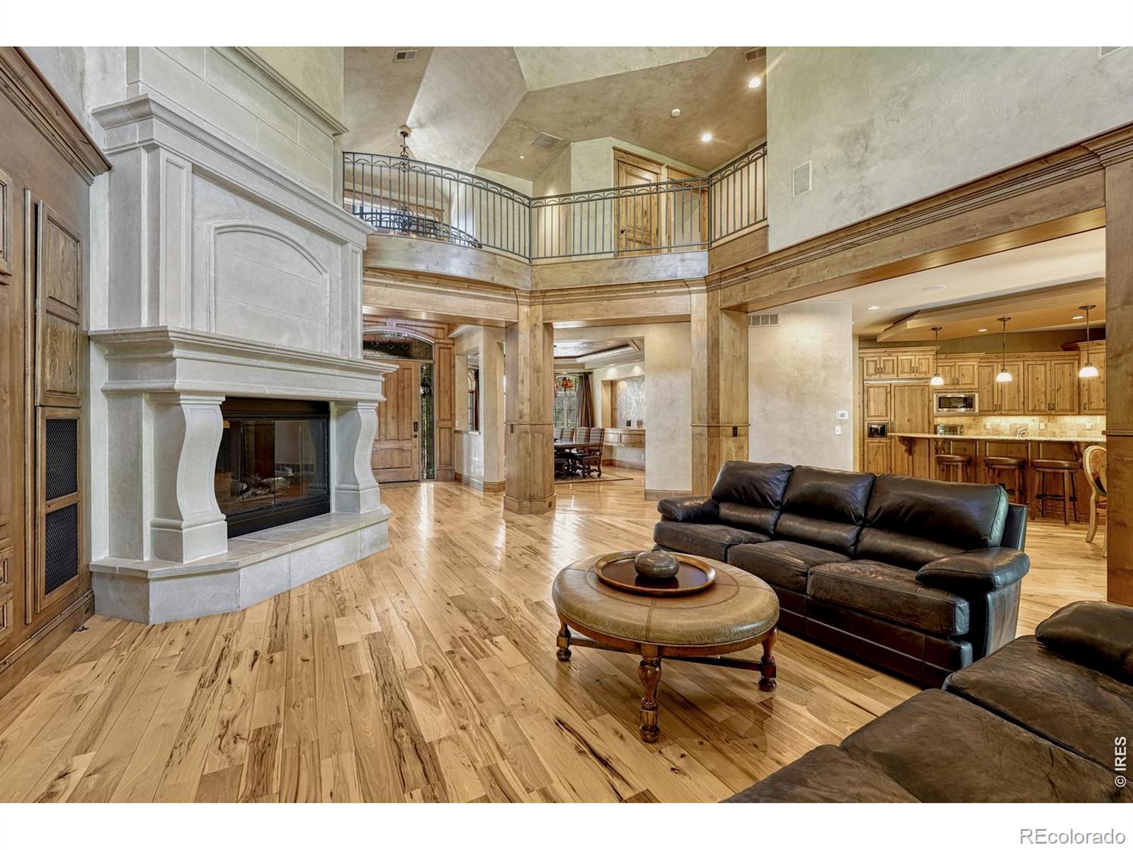 4320 E Linden Circle