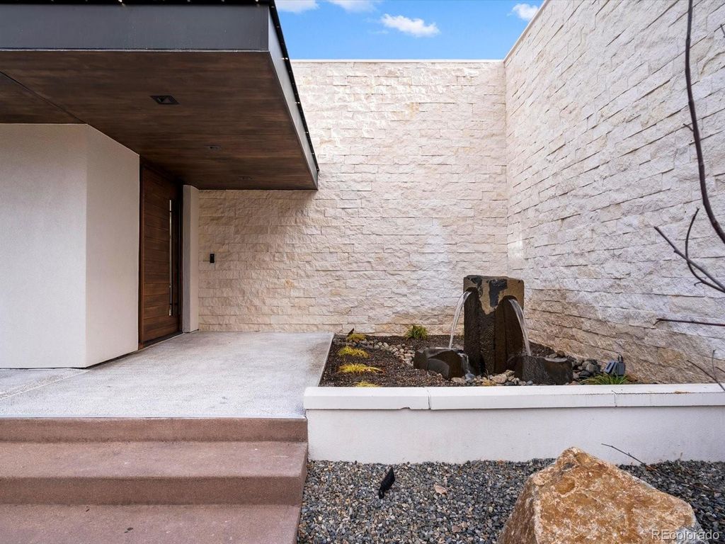 Photo of 950 S Steele Street, Denver, CO 80209 (MLS # 8834999)