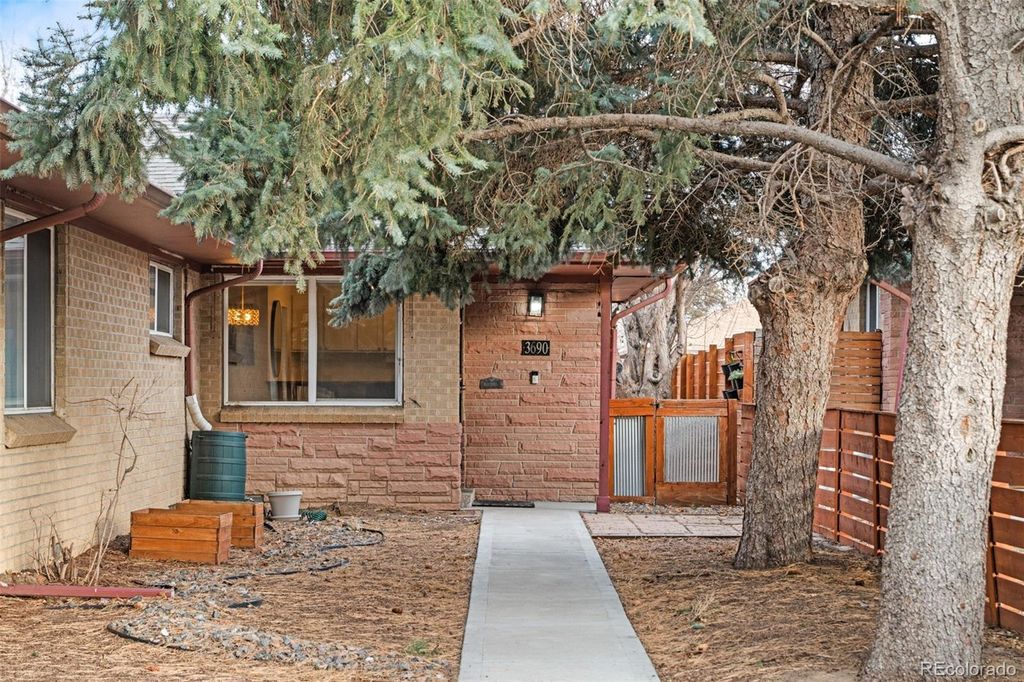 Photo of 3690 Grape Street, Denver, CO 80207 (MLS # 9235802)