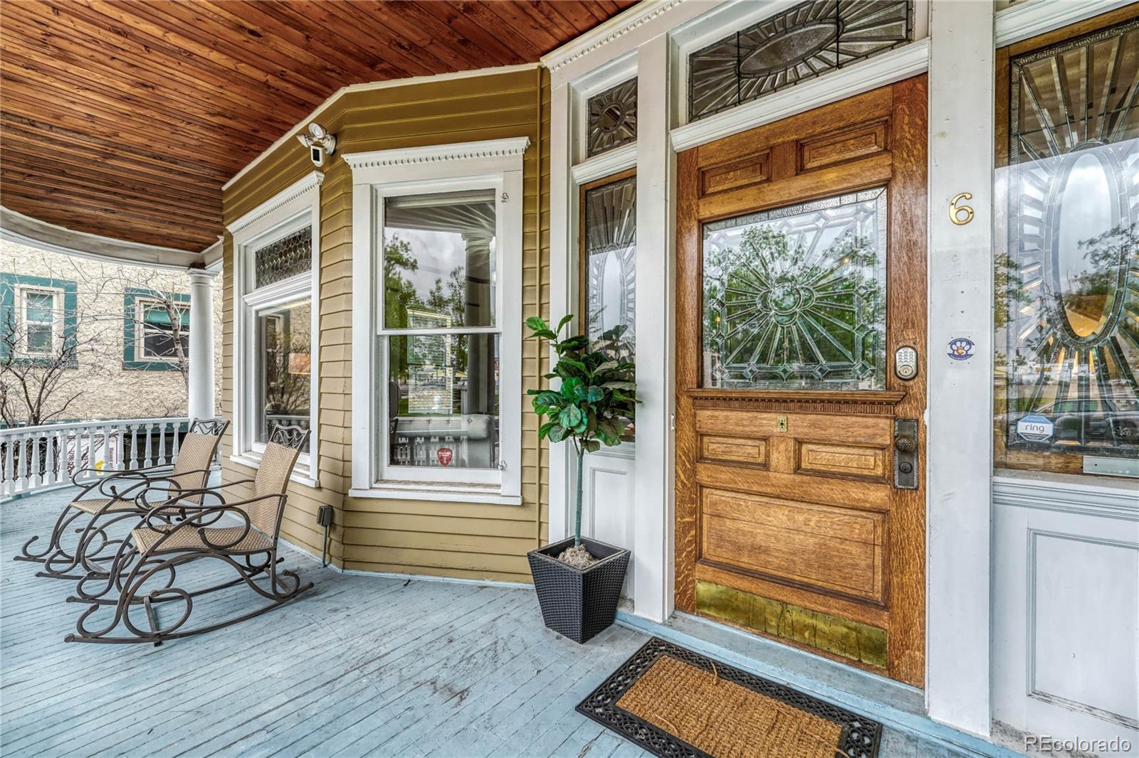 6 Boulder Crescent Street