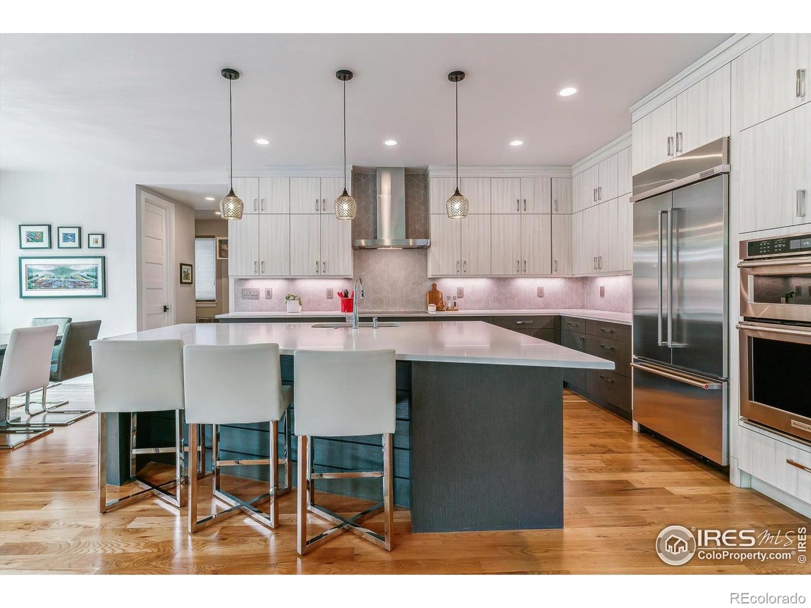 4274 E Dickenson Place