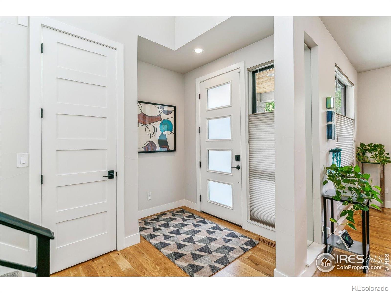 4274 E Dickenson Place