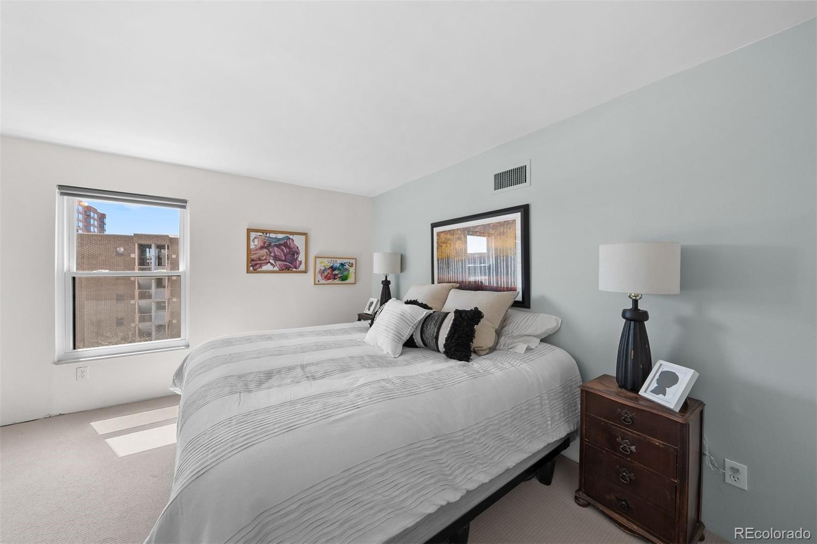 2 Adams Street 806