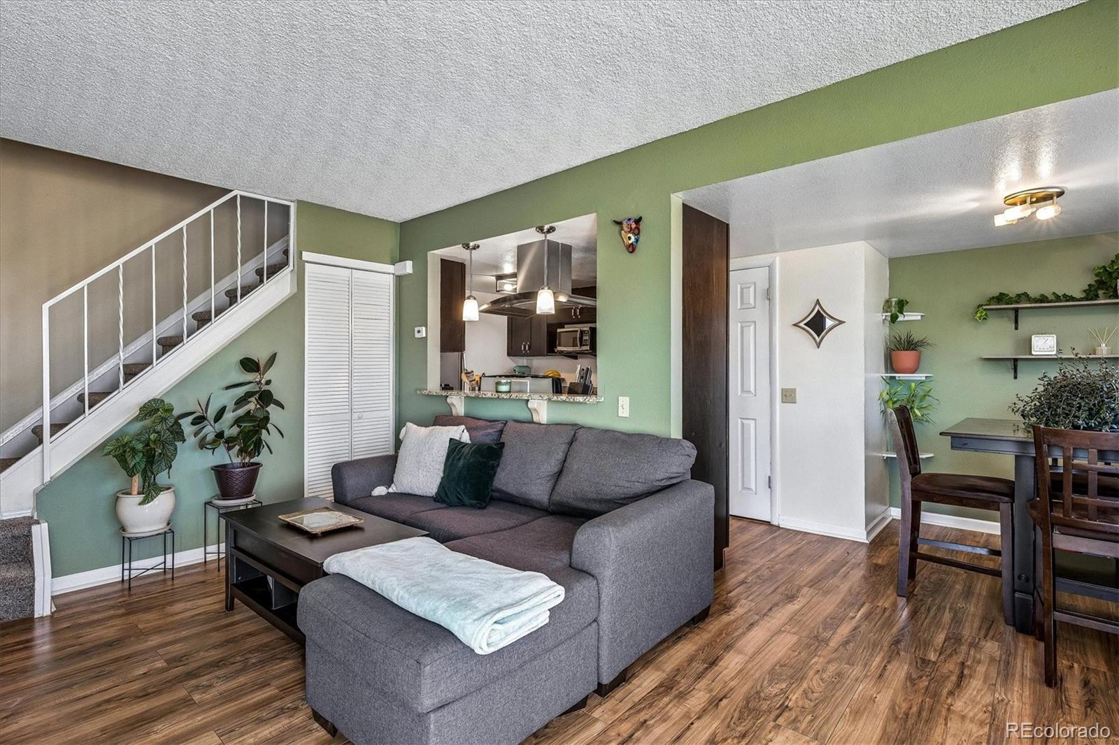 3354 S Flower Street 58