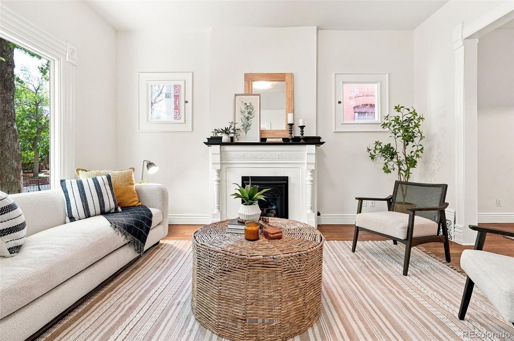 Photo of 2045 N Emerson Street, Denver, CO 80205 (MLS # 9885078)