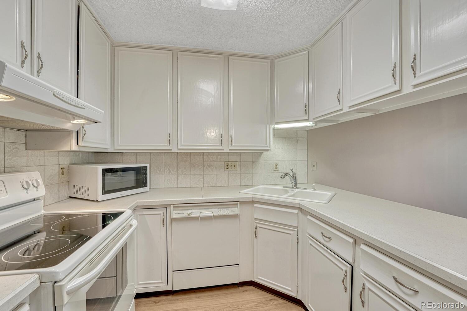 3465 S Poplar Street 304