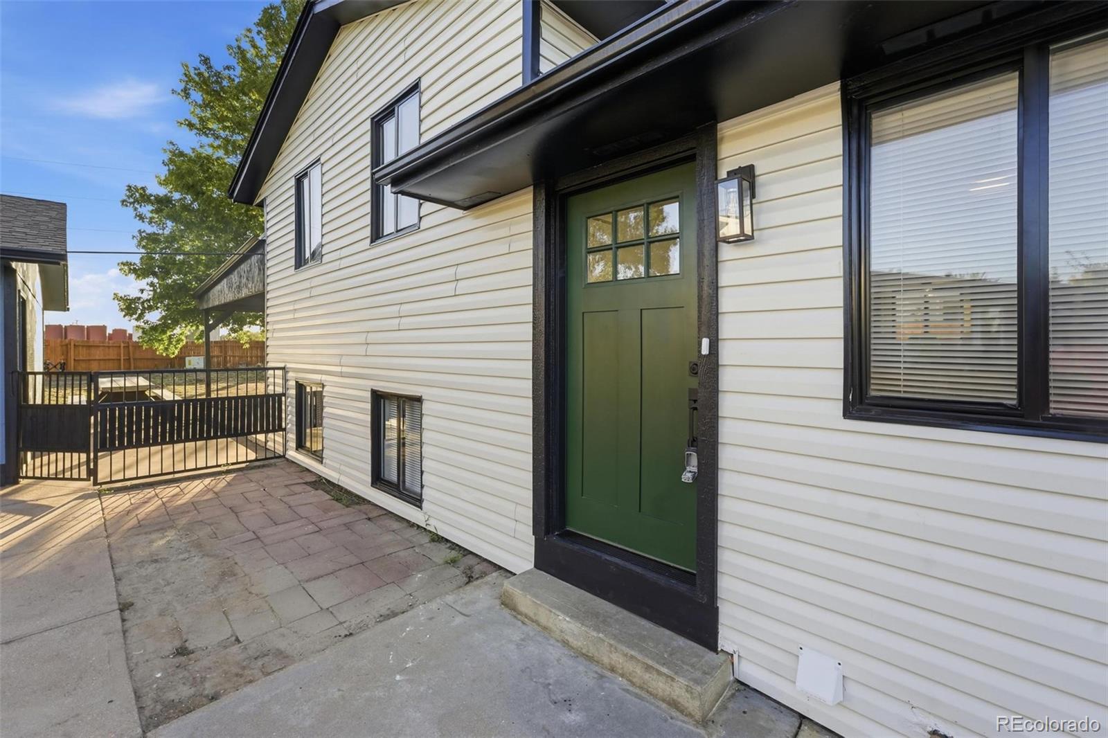 1021 Pacific Court