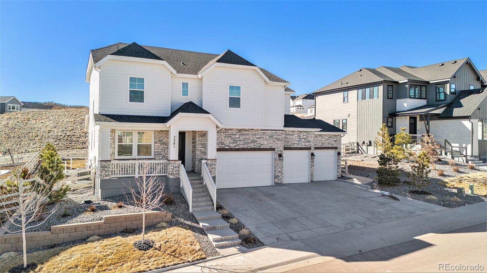 5381 Hickory Oaks Trail