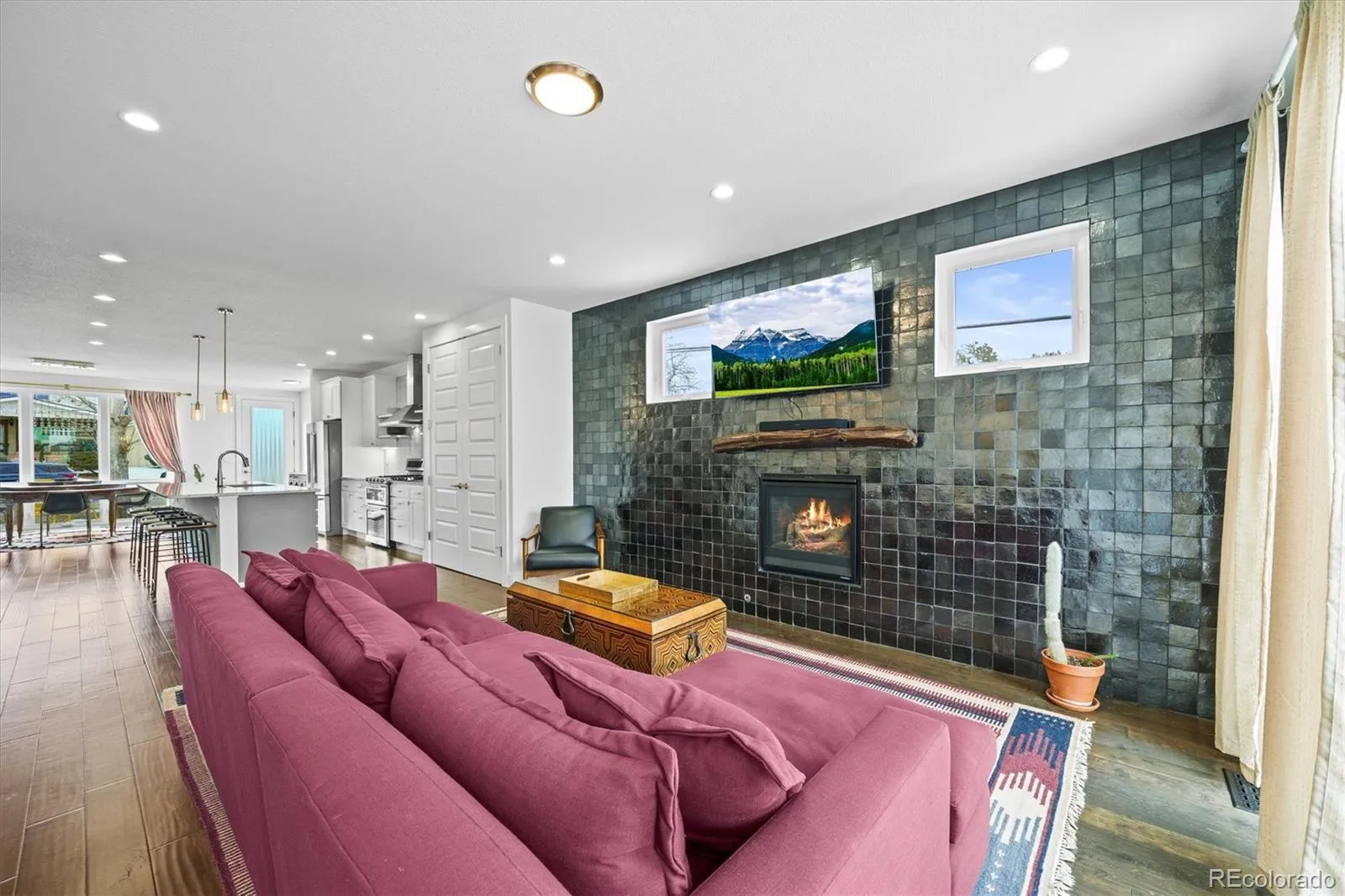 Denver, Colorado 80211, United States, 3 Bedrooms Bedrooms, ,3 BathroomsBathrooms,Residential,Active,8942