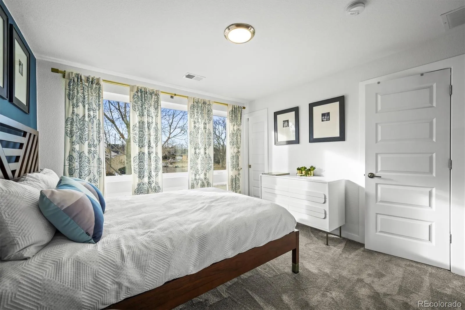 Denver, Colorado 80211, United States, 3 Bedrooms Bedrooms, ,3 BathroomsBathrooms,Residential,Active,8942