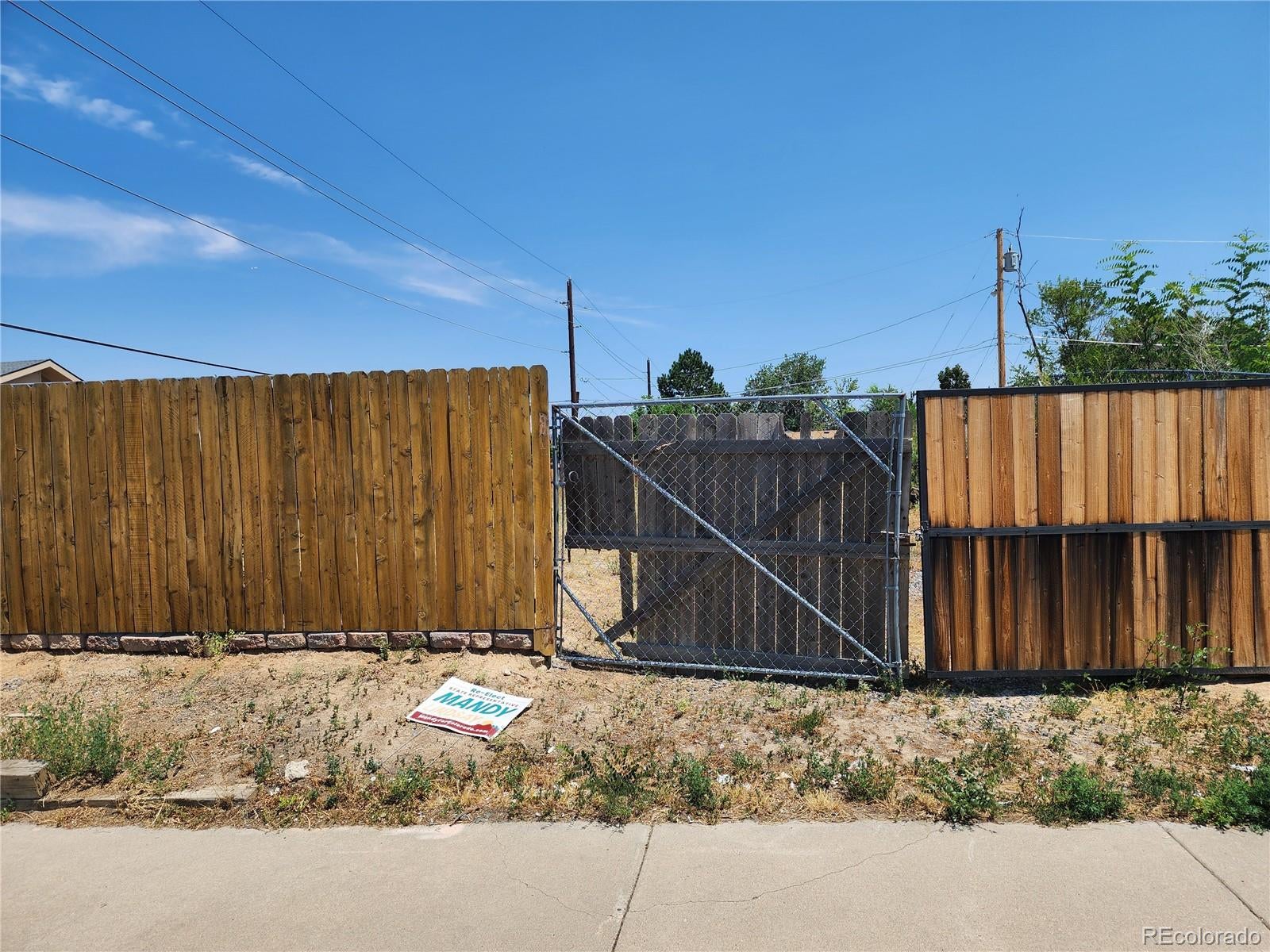 1392 Akron Street