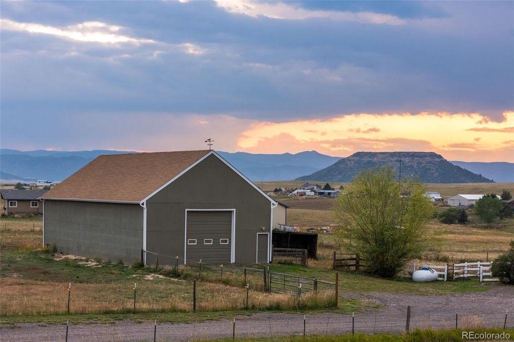 Photo of 11549 Haskell Creek Road, Larkspur, CO 80118 (MLS # 9921386)
