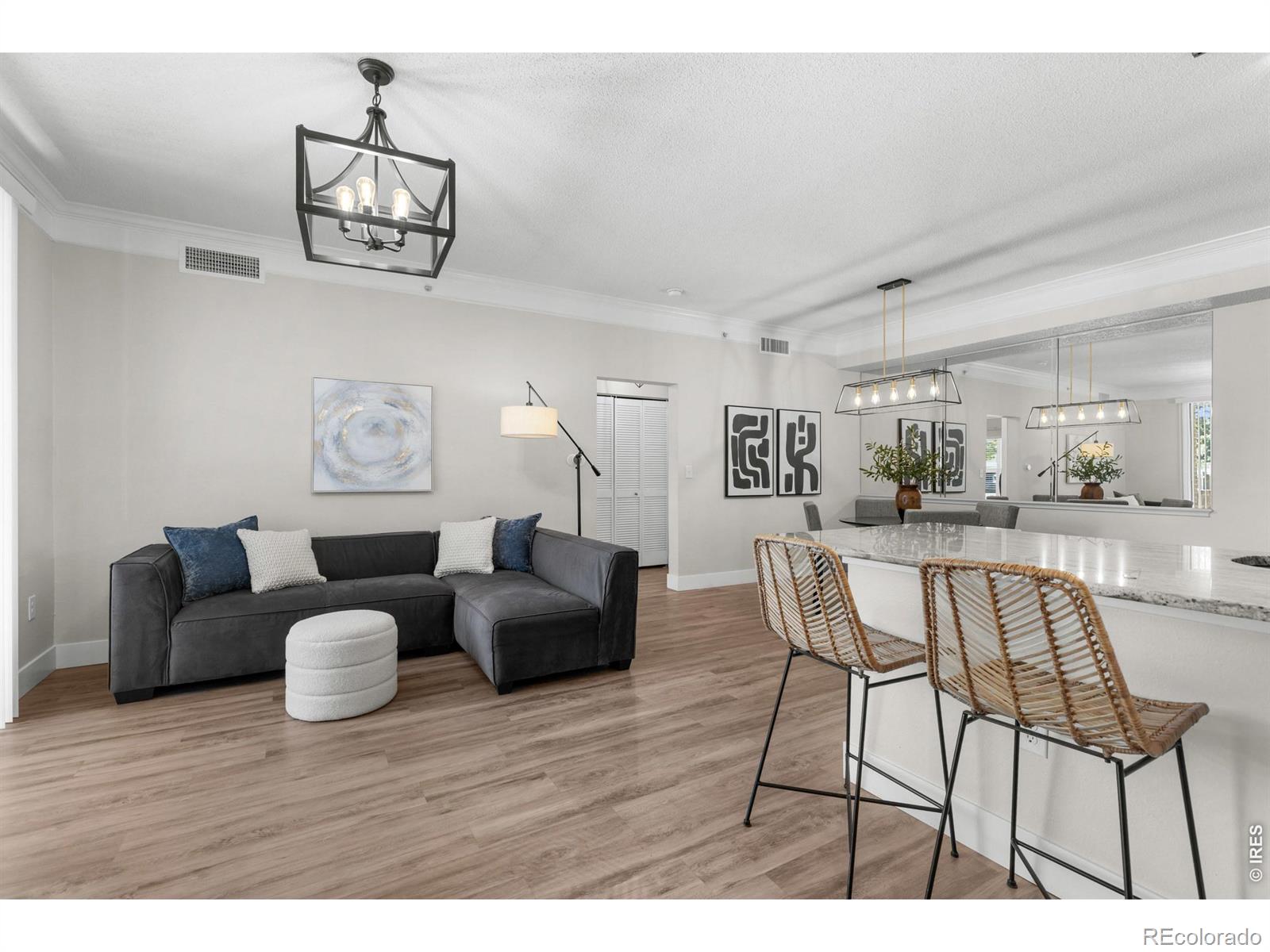 1827 Spaulding Circle