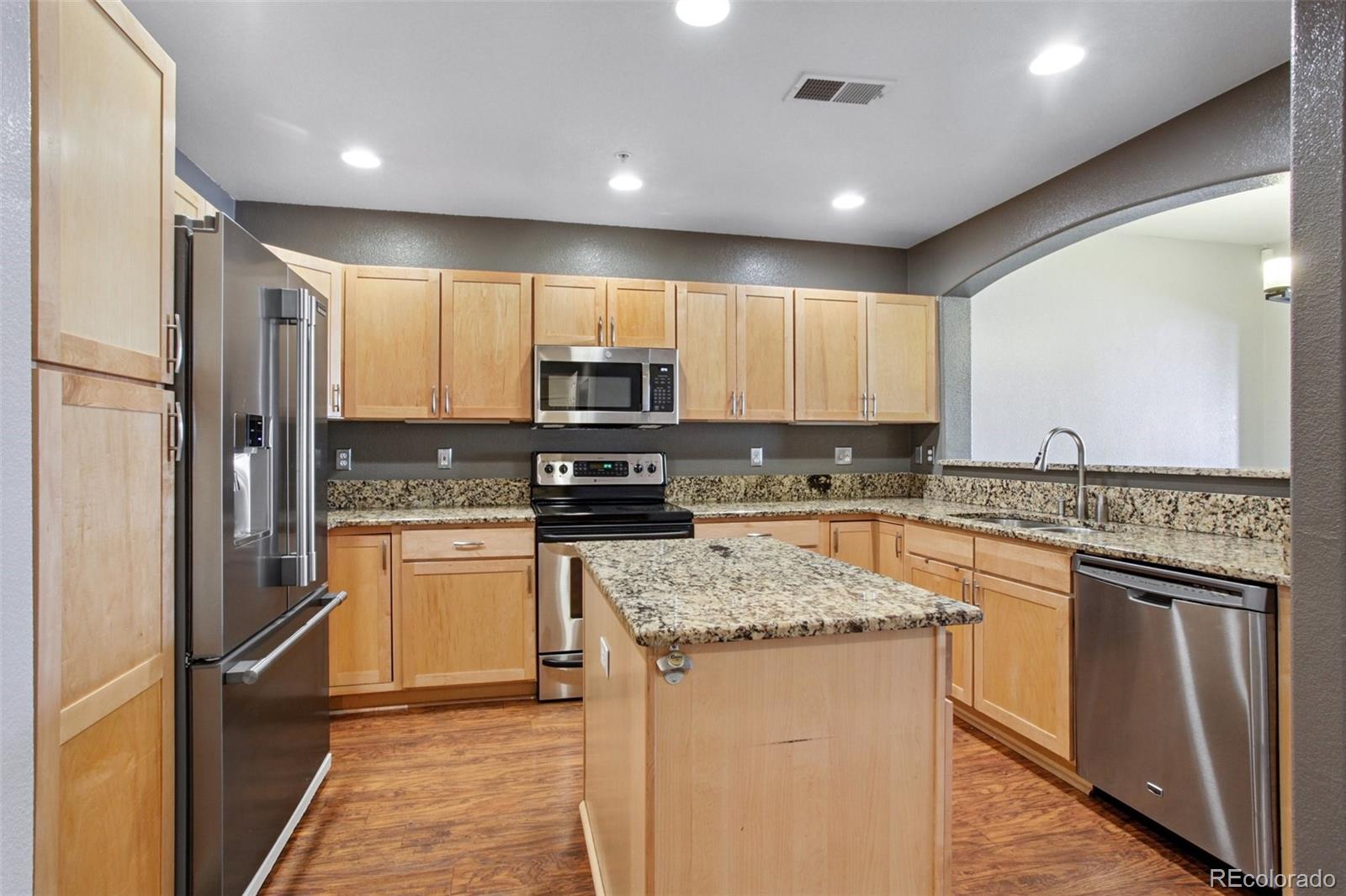 1747 N Pearl Street 106