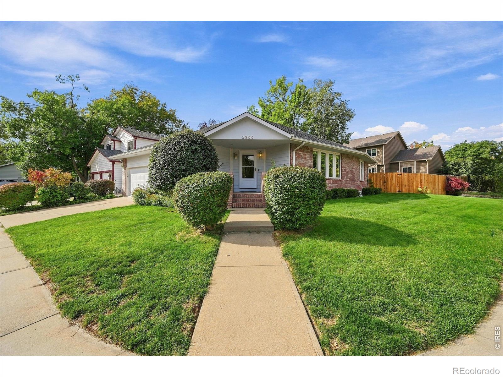 2933 Lake Park Way