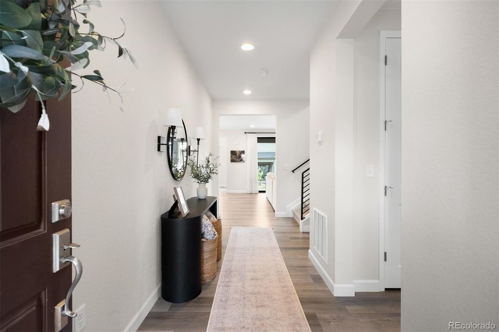 Photo of 8927 Swan River Street, Littleton, CO 80125 (MLS # 4639413)