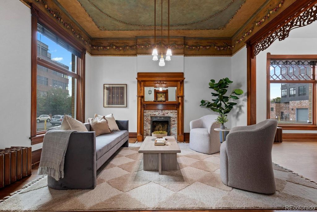 Photo of 1650 N Pennsylvania Street, Denver, CO 80203 (MLS # 4073038)