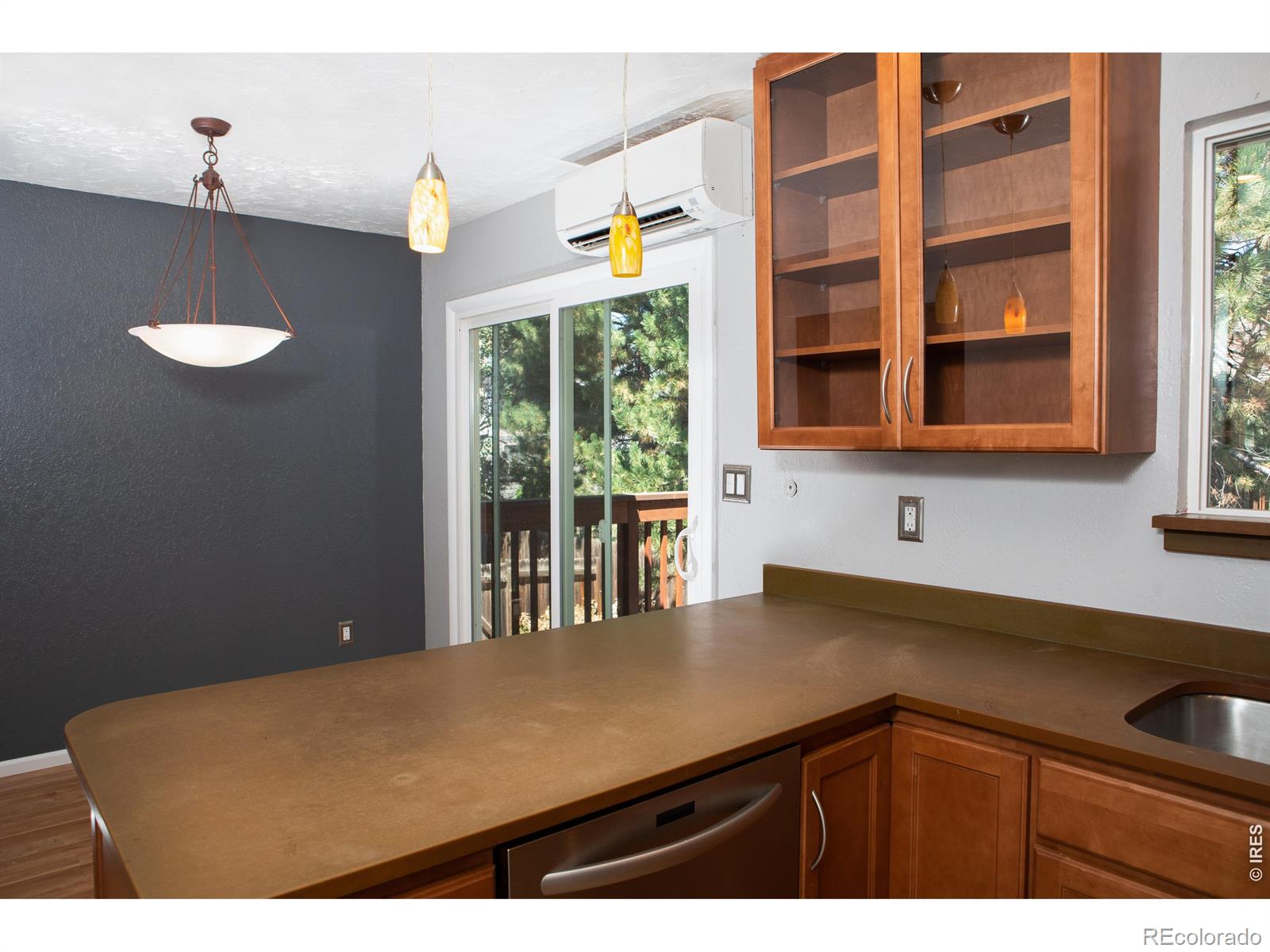 5481 White Place
