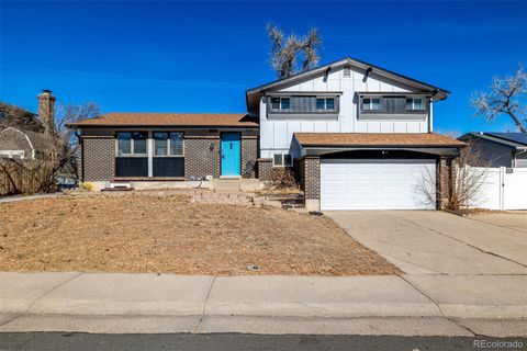 Photo of 6611 W 74th Avenue, Arvada, CO 80003 (MLS # 3947274)