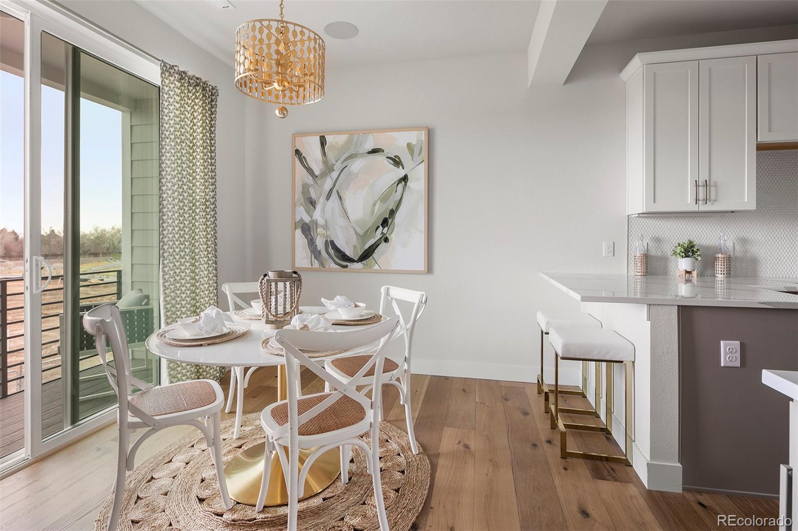 888 S Valentia Street 13-102