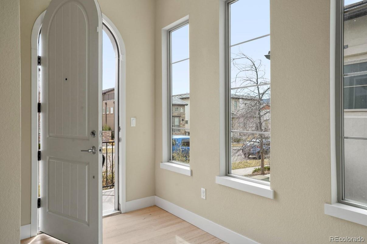 15525 W La Salle Avenue