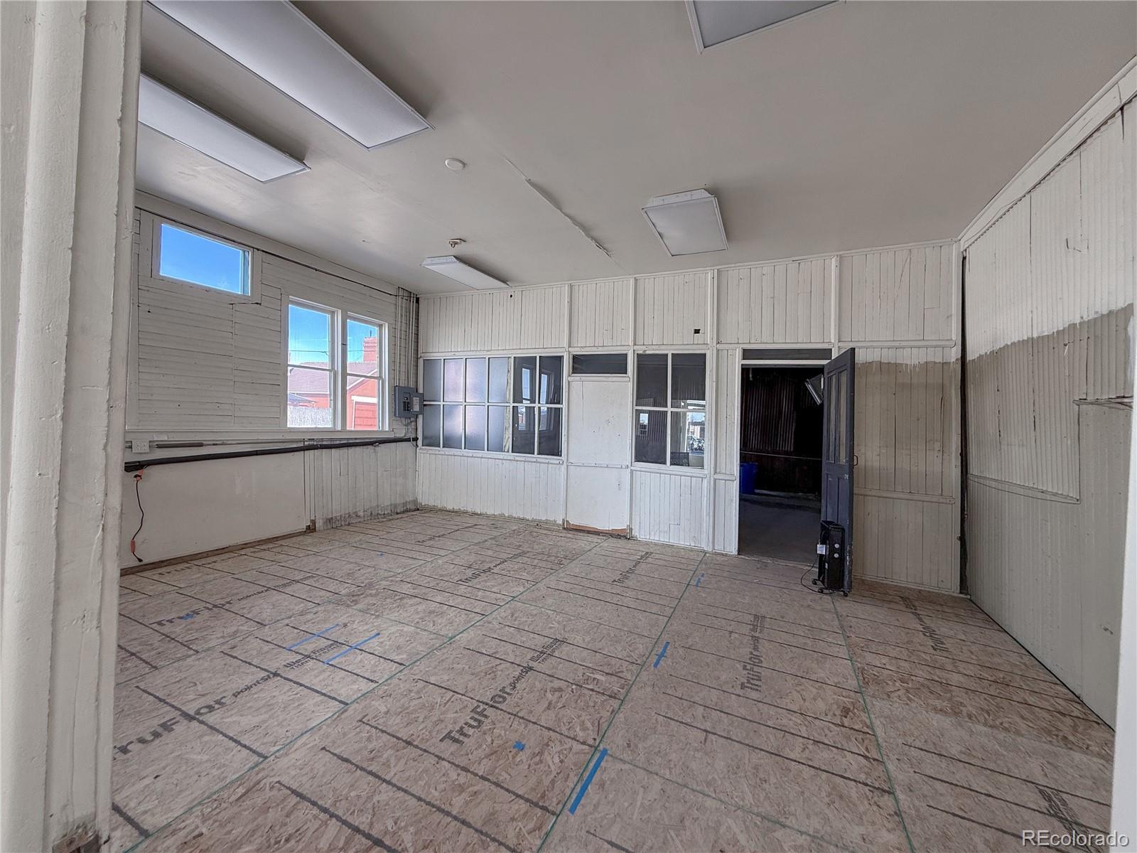 200 E 6th Street