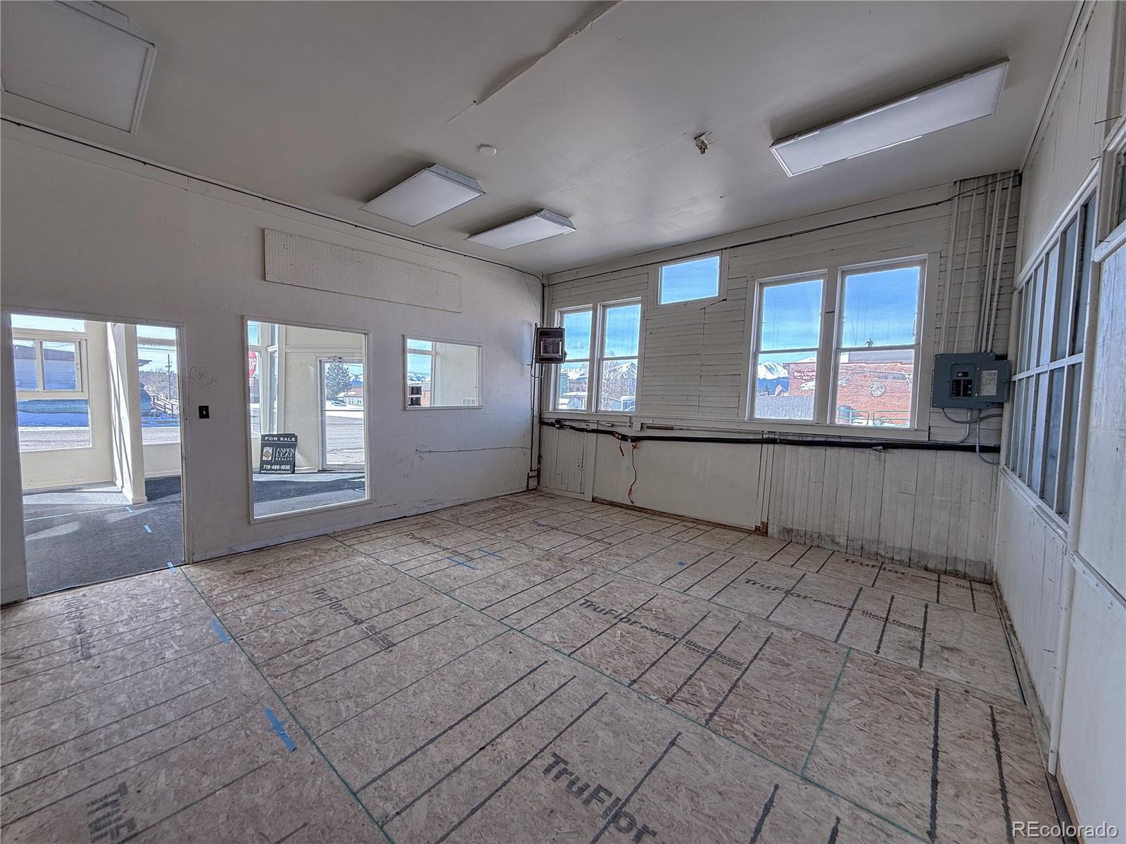 200 E 6th Street