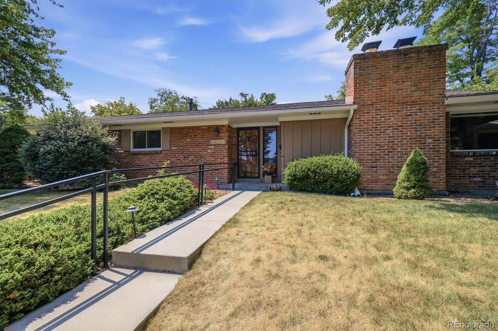 Photo of 2182 W Briarwood Avenue, Littleton, CO 80120 (MLS # 6074860)