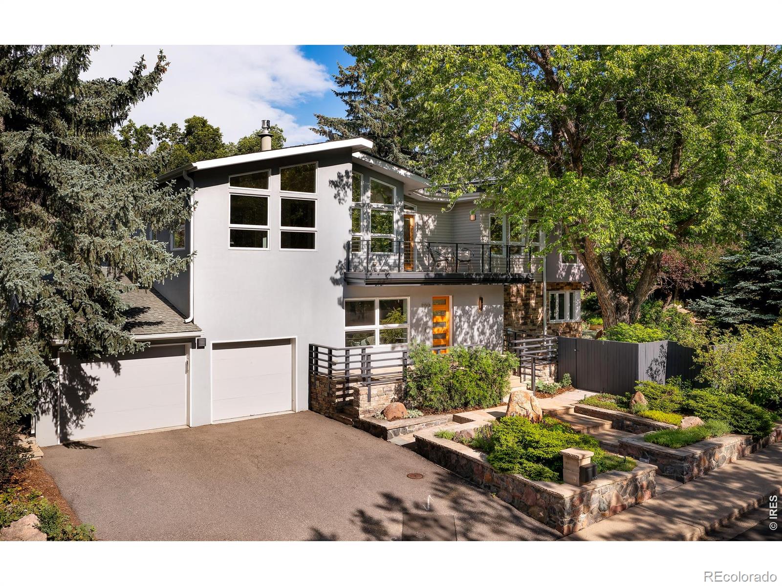 900 6th Street