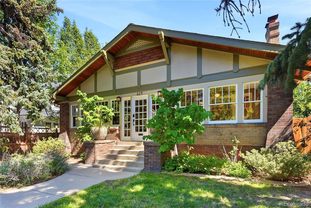 Photo of 664 York Street, Denver, CO 80206 (MLS # 9383050)
