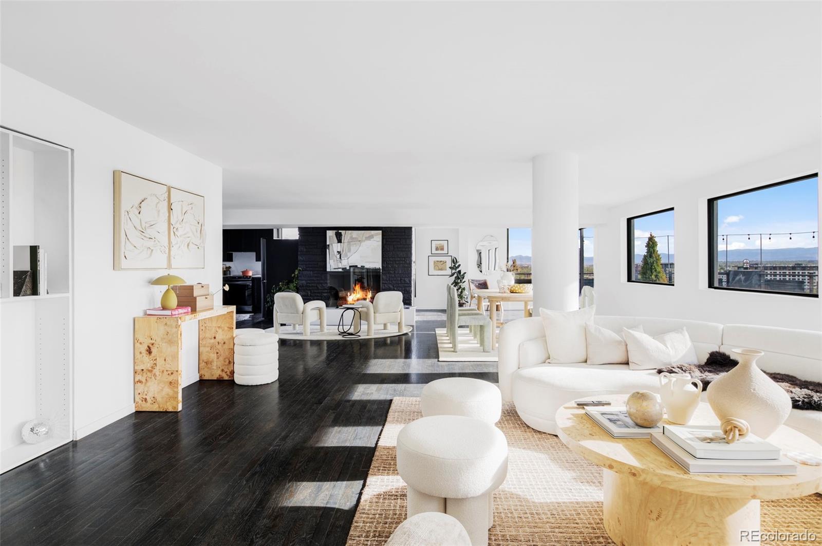 669 N Washington Street 901