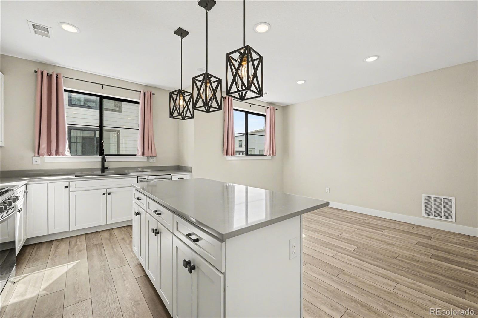 1976 S Holly Street 2