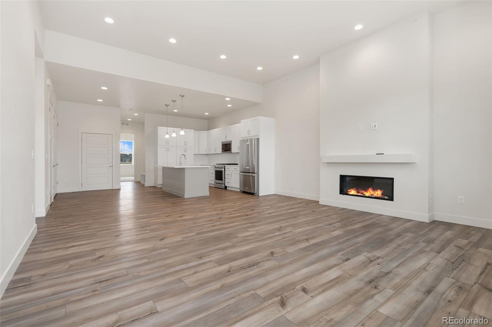 2978 Fleet Drive 4