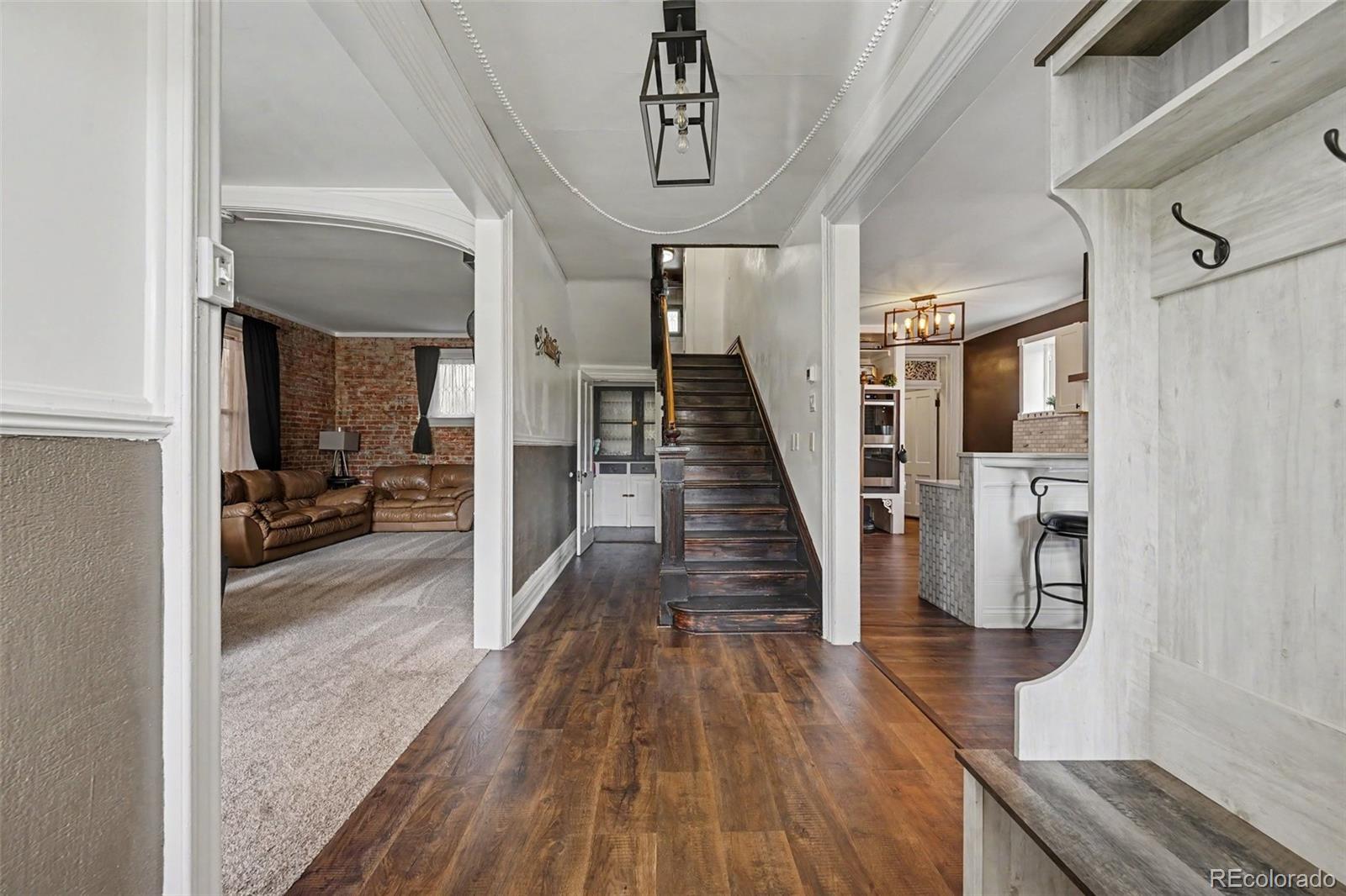 209 W 1st High Street