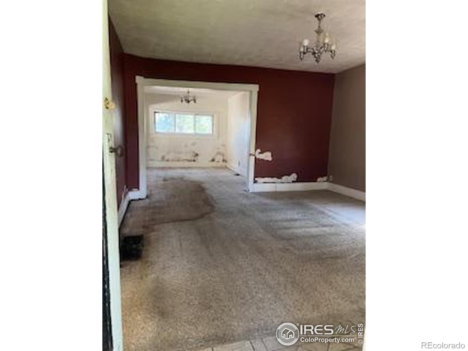 1524 Main Street