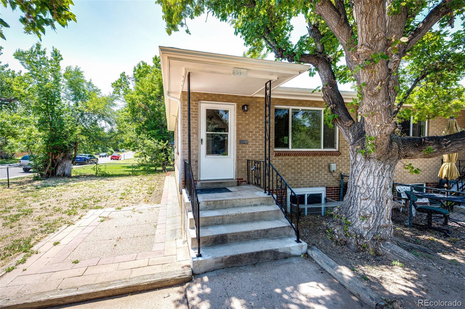 110 W Princeton Avenue