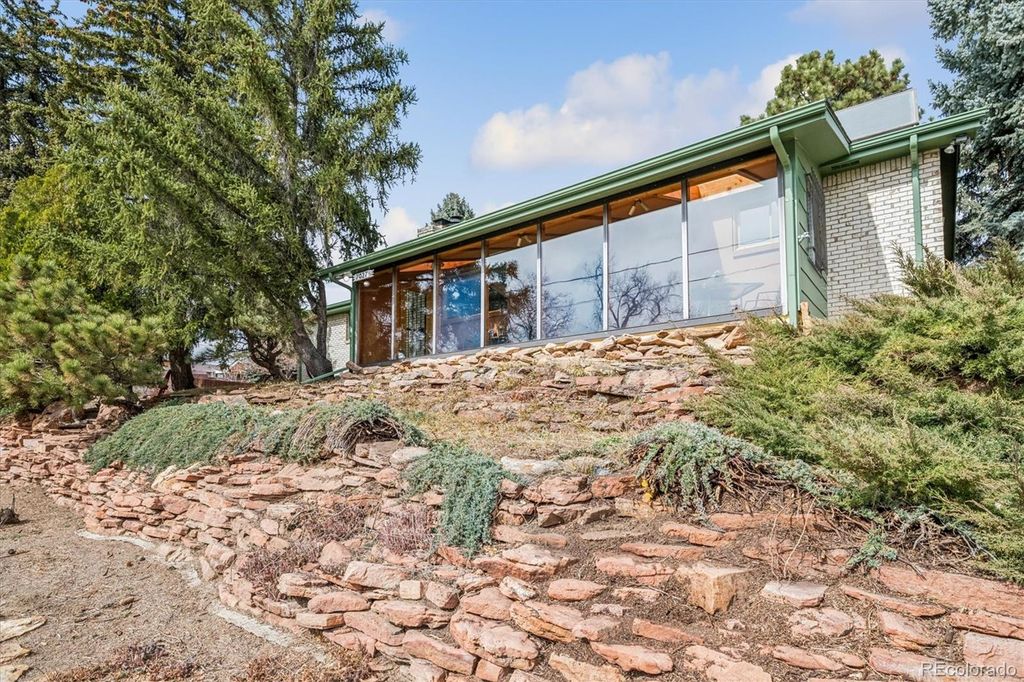 Photo of 7027 W 70th Avenue, Arvada, CO 80003 (MLS # 1785688)