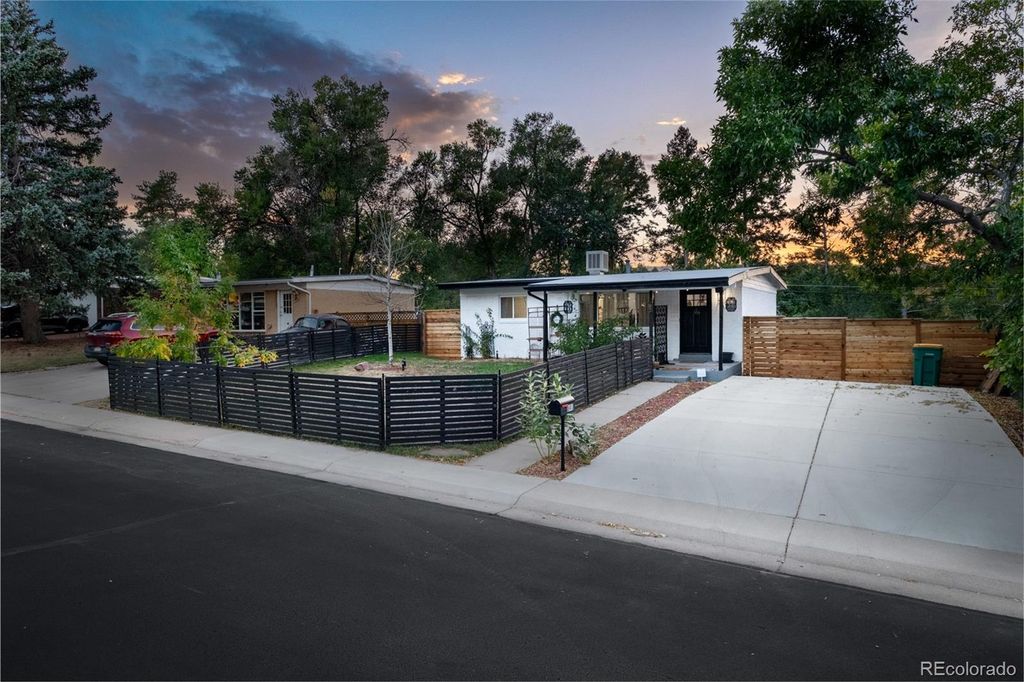 Photo of 691 S Simms Street, Lakewood, CO 80228 (MLS # 1743668)