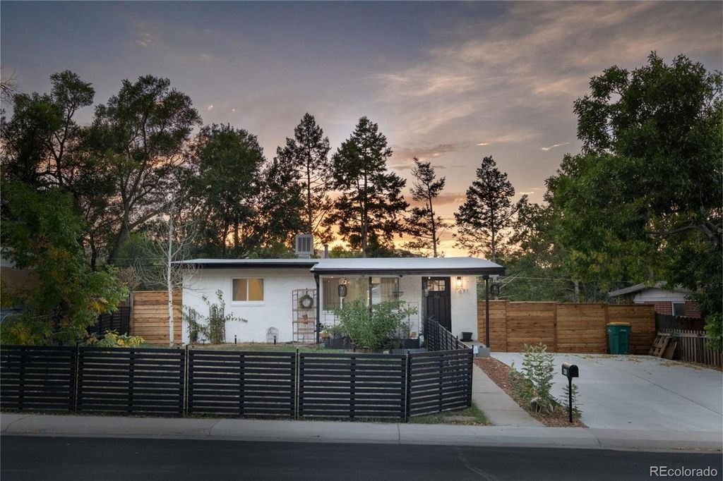 Photo of 691 S Simms Street, Lakewood, CO 80228 (MLS # 1743668)