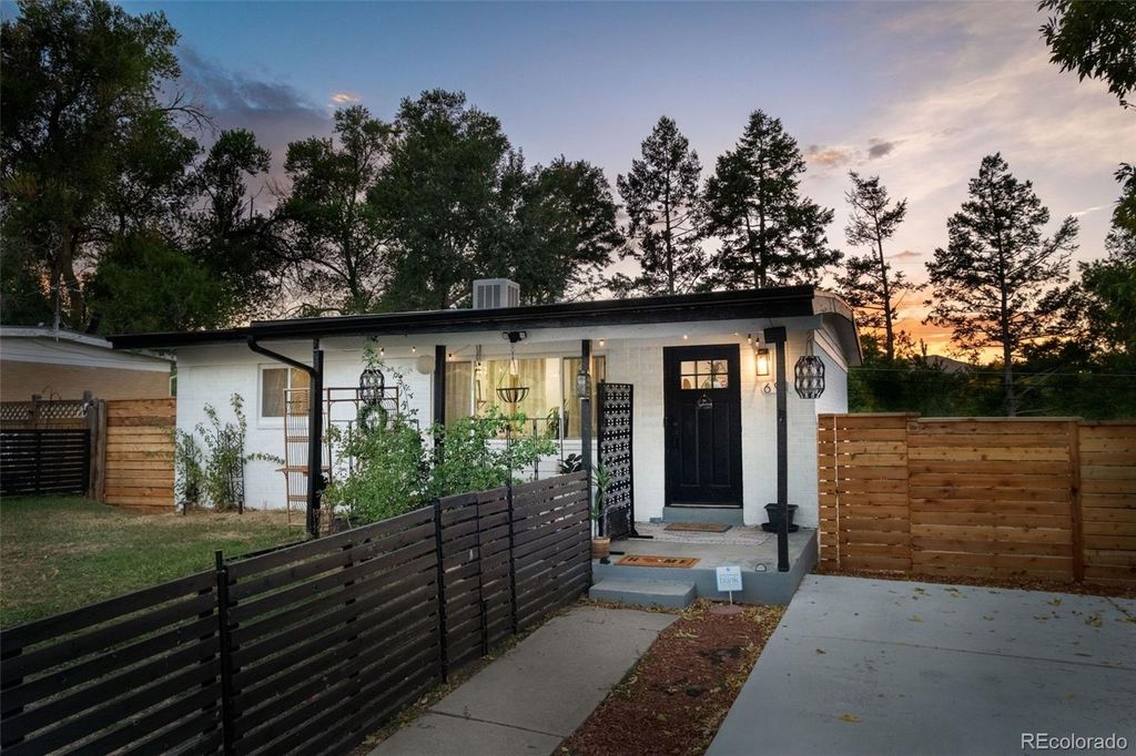 Photo of 691 S Simms Street, Lakewood, CO 80228 (MLS # 1743668)