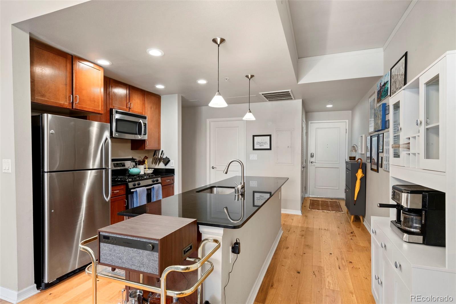 1975 N Grant Street 401