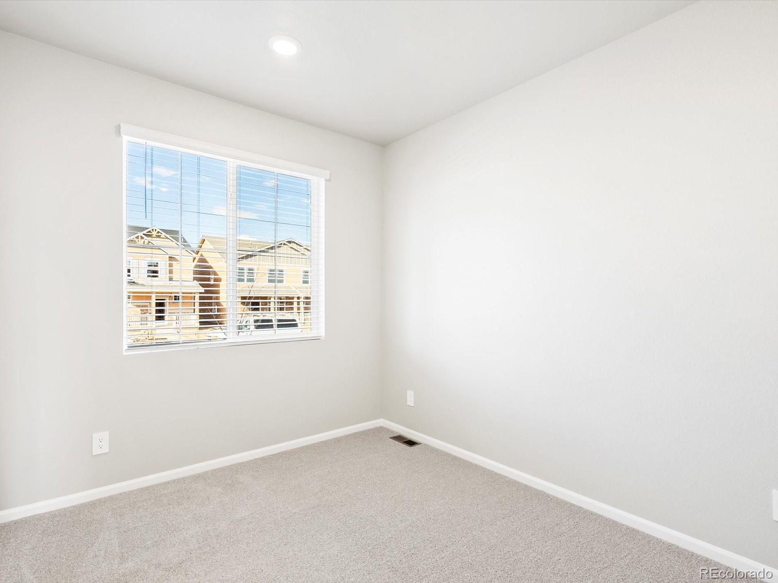 4674 Sugarcane Street