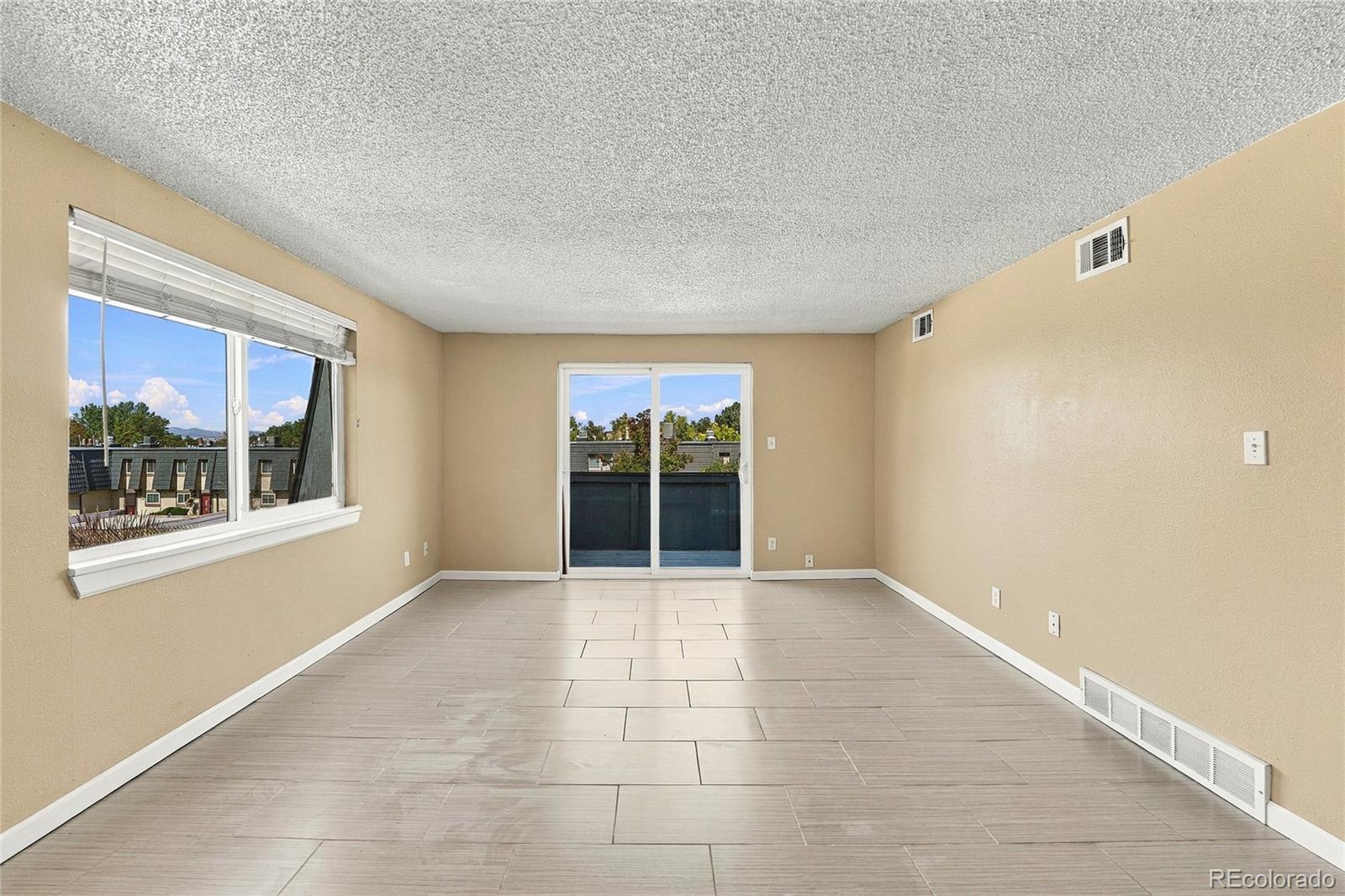 130 E Highline Circle 301, Centennial, CO, 80122 3 130 E Highline Circle 301