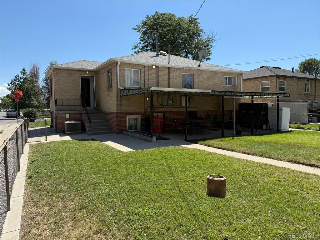 Photo of 2355 Ames Street, Edgewater, CO 80214 (MLS # 1910325)